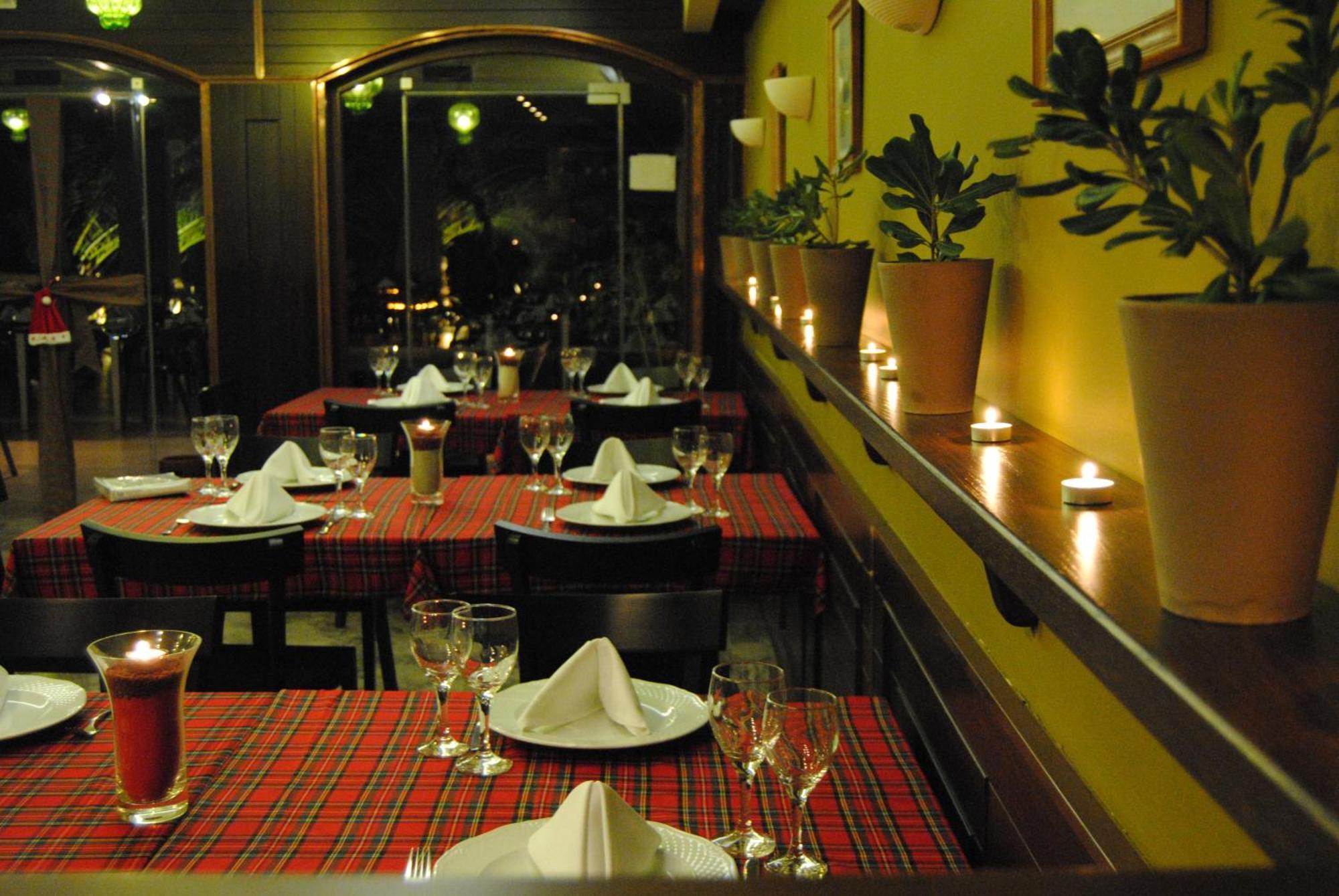 Valis Resort Hotel Volos Exterior photo Restaurant interior